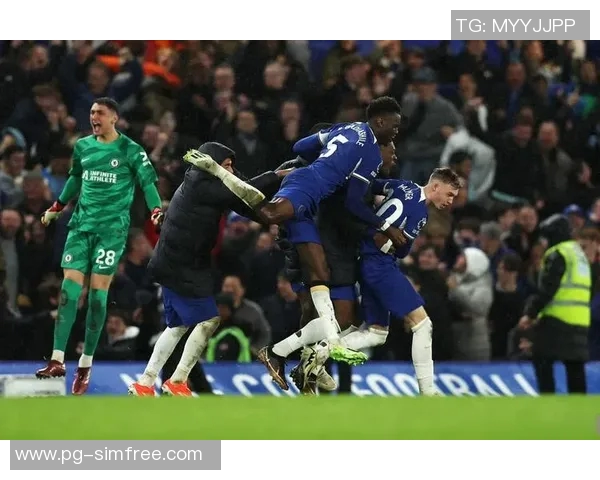 英超激战尤文图斯与本菲卡握手言和帽子戏法引发全场狂欢